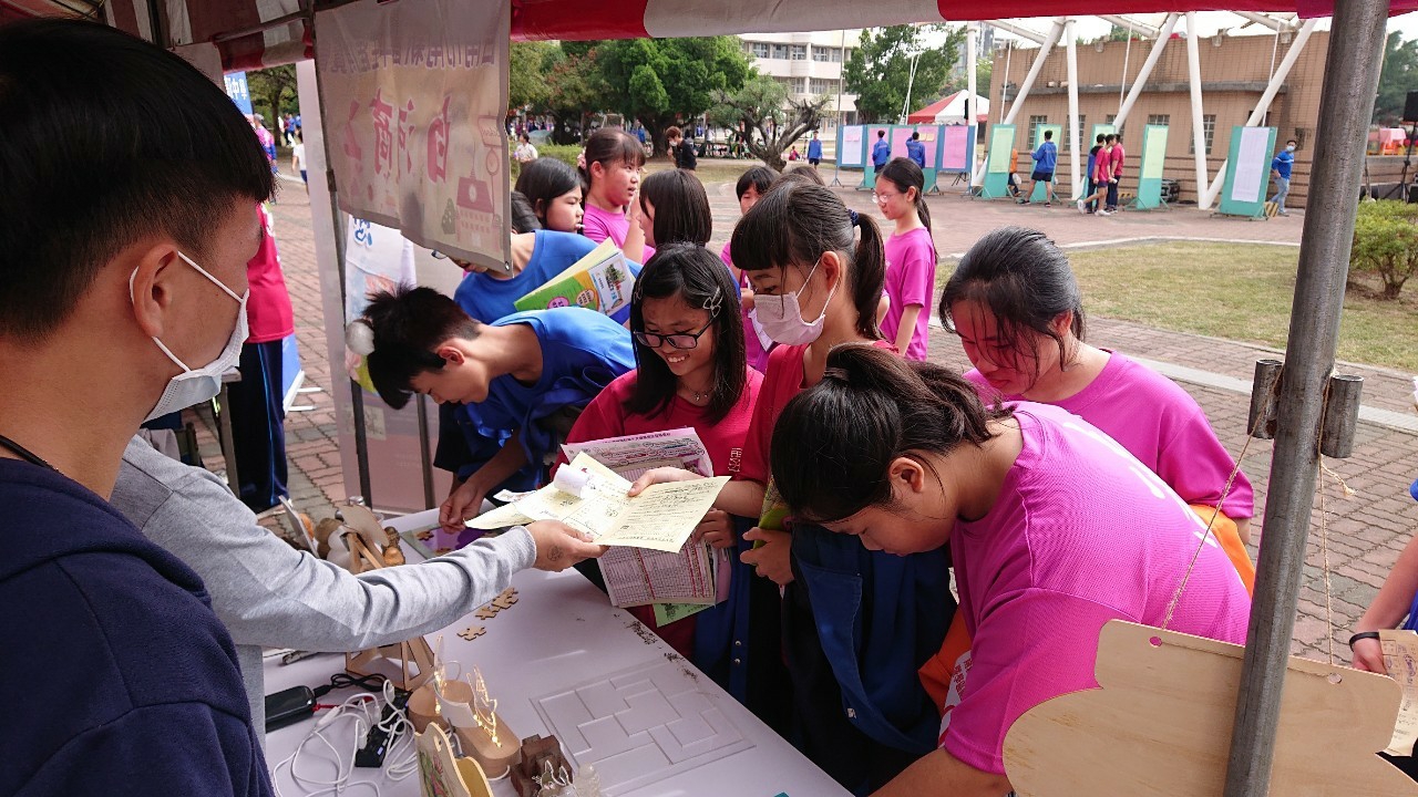 赴南新國中招生宣導