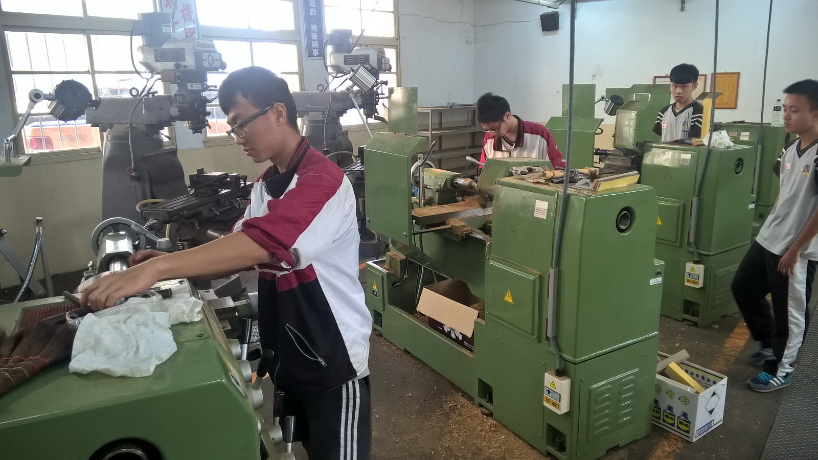 20171215 學生製作文昌筆過程