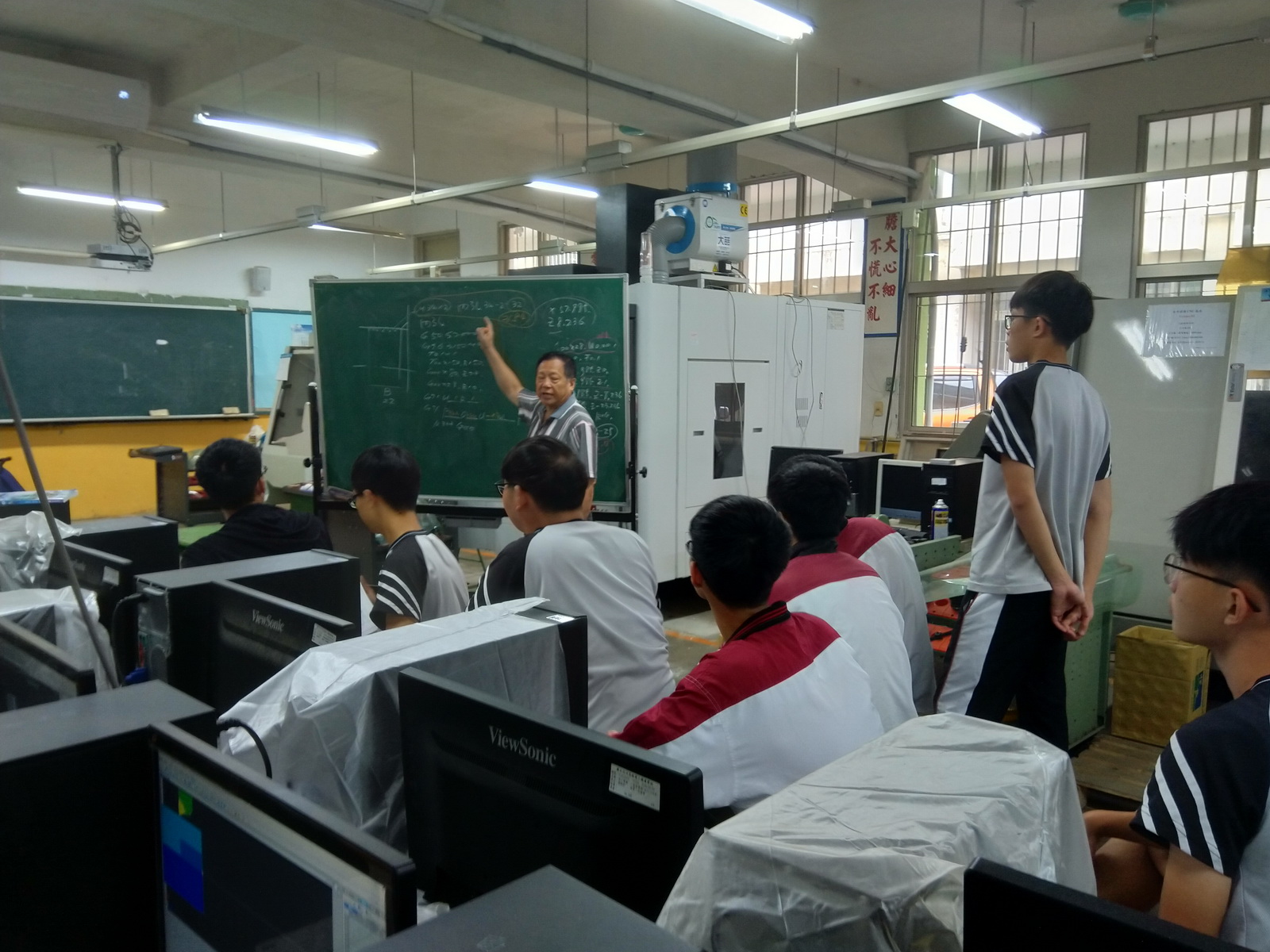 20181012 專業人士郭裕敏老師~CNC車床授課