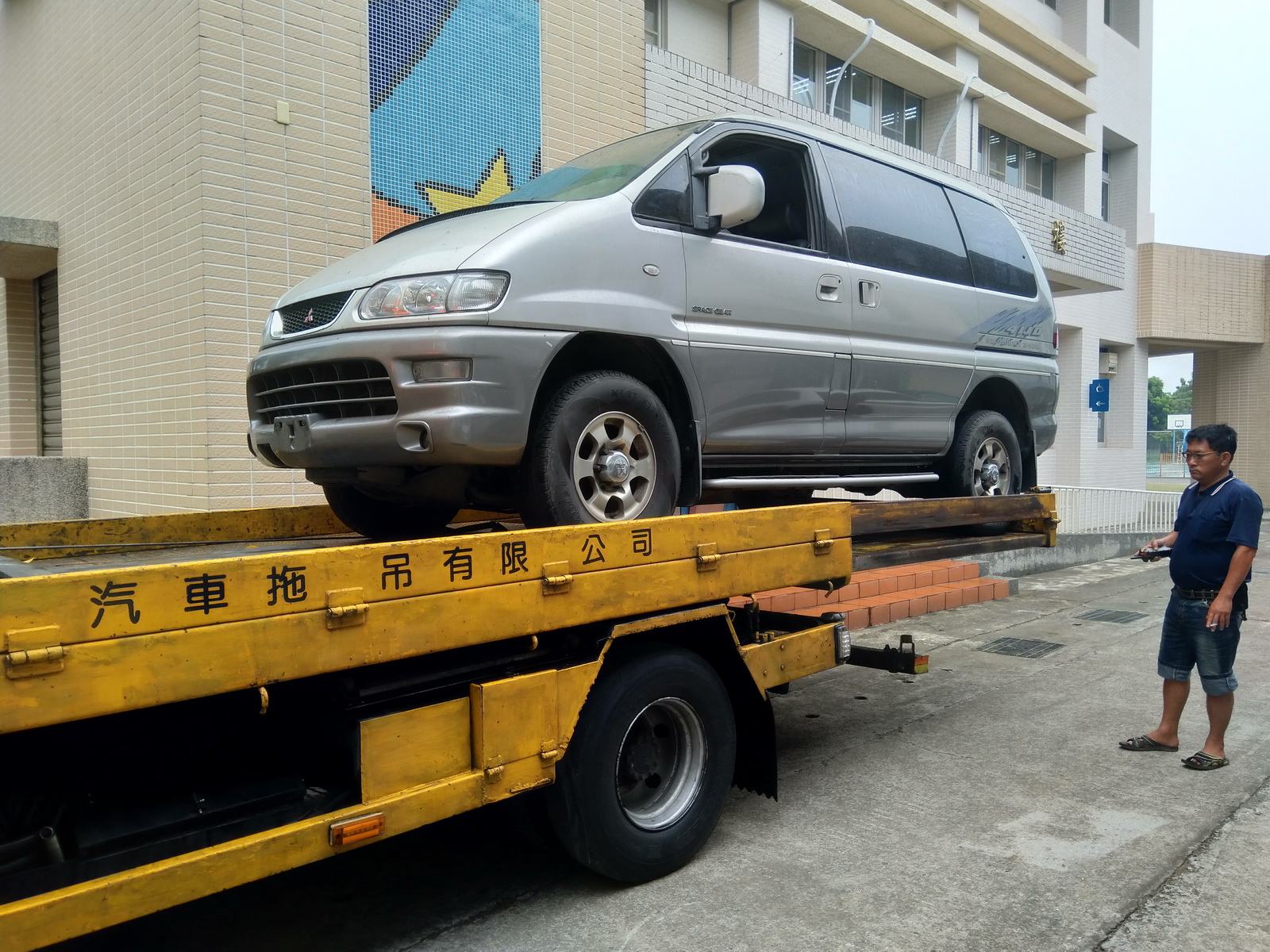 20181016 警政署捐贈2輛-4WD車輛