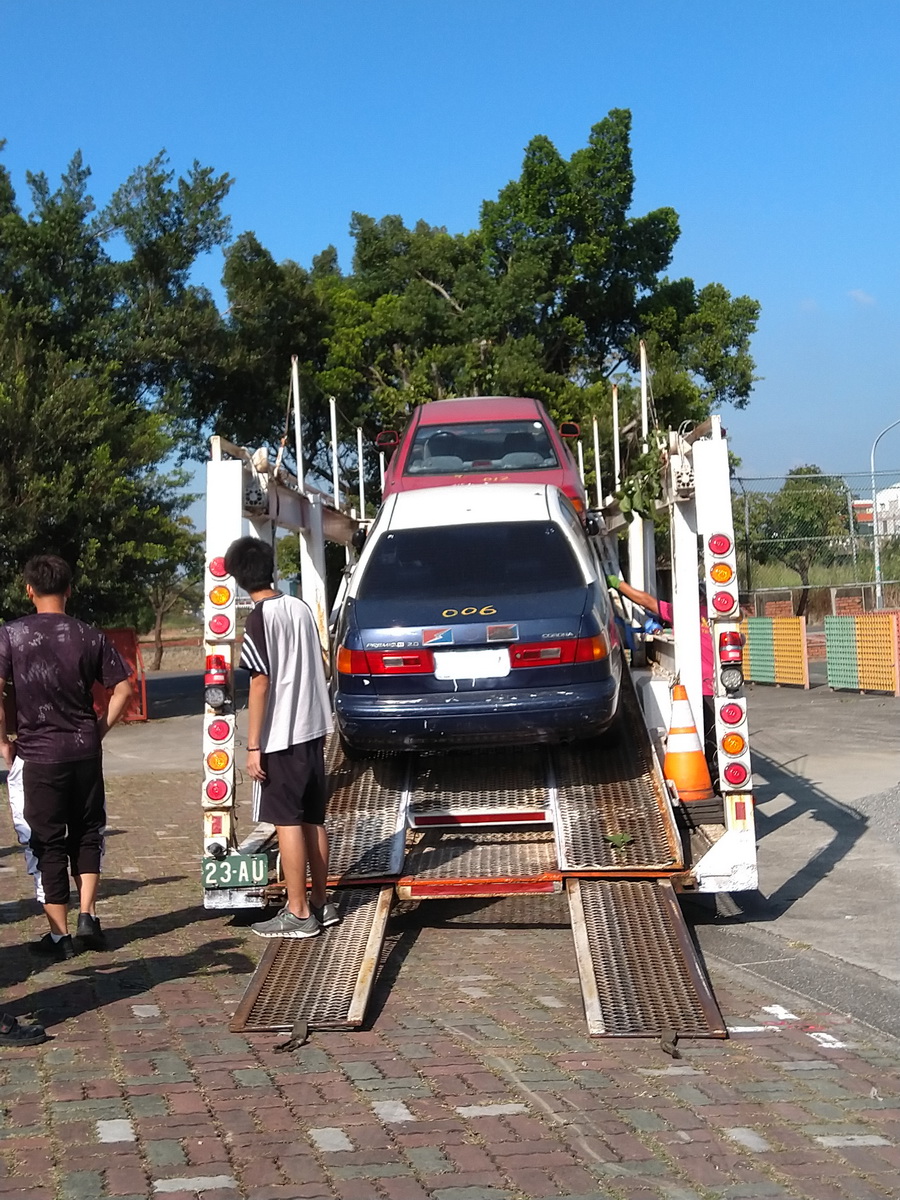 20181108 旗山農工捐贈~實習車輛8台