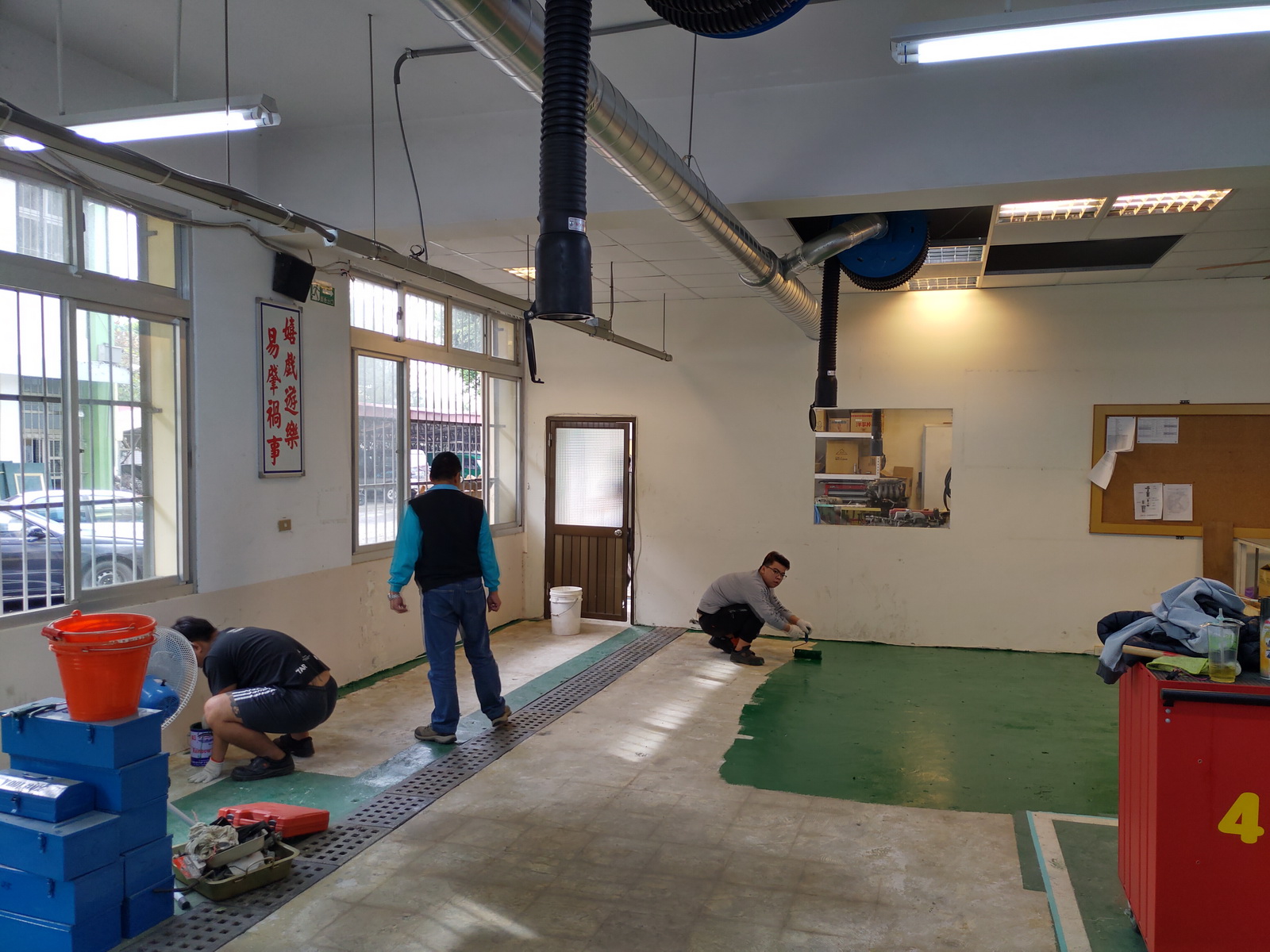 20191221 學生DIY油漆工作區及水溝蓋