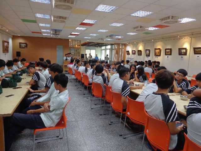 104-1大手牽小手-土木科迎新活動 共4張照片